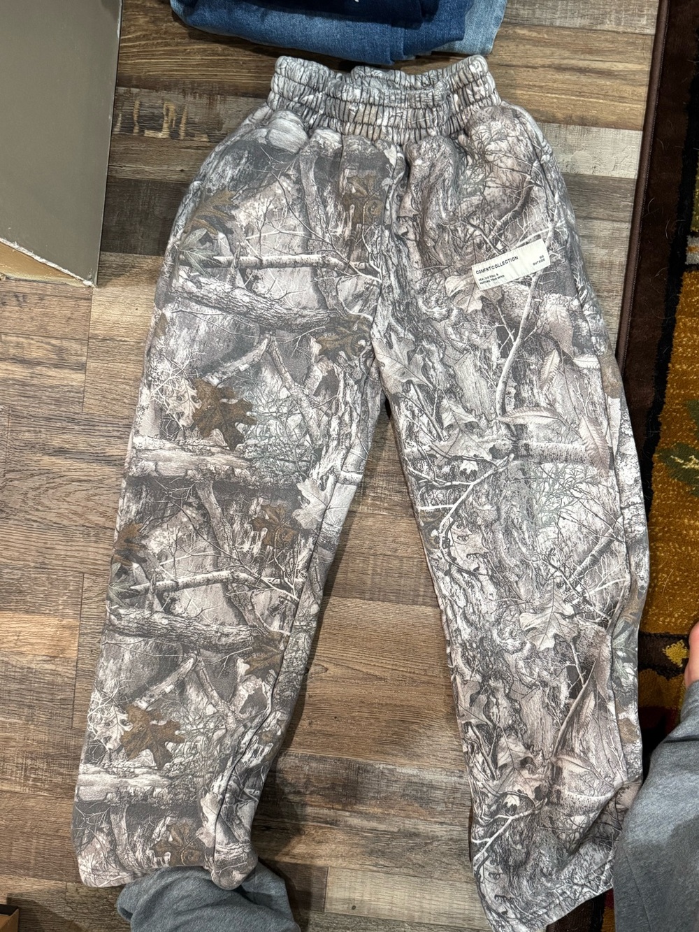 Comfrt Camo Sweats - Size XS